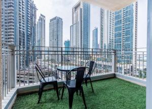 Modern and Cozy One BHK Apt - Heart of Downtown Dubai
