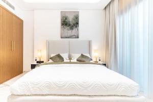 Modern 1BR Apt in Azizi Riviera 51 - Pool and Gym