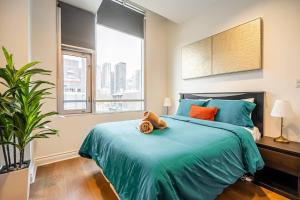 The Artist Loft Trendy 2BR Condo with Parking