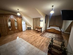 Central Mansard Studio