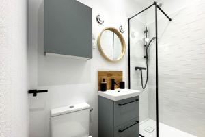 Studio Agabane - By BEST KEYS - Centre-Ville - Cosy & Lumineux - Cuisine Équipée - Smart TV - Lit Confortable - WiFi Fibre - Check-in Autonome - Parking Gratuit à Proximité