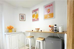 Studio Agabane - By BEST KEYS - Centre-Ville - Cosy & Lumineux - Cuisine Équipée - Smart TV - Lit Confortable - WiFi Fibre - Check-in Autonome - Parking Gratuit à Proximité