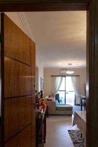 Apartamento Canto do Forte de 133m2, apenas 100mts da praia, com churrasqueira