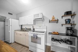 The Leeward Apartments By Lowkl