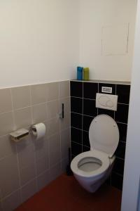 75m2 Penthouse & 50m2 private Roofterrace - Great Location!