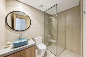 Peninsula - Luxury apartment with Canal View