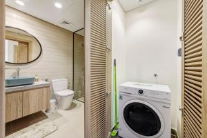 Peninsula - Luxury apartment with Canal View