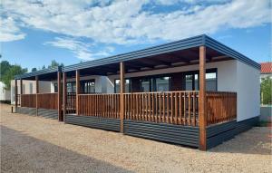 Beautiful Home In Privlaka