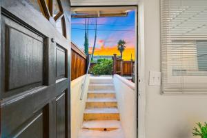 Netflix, Stocked Kitchenette, Beach Gear