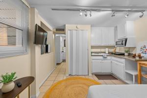 Netflix, Stocked Kitchenette, Beach Gear