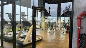 Estilo Minimalista frente Arena y Parque Fundidora