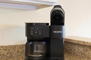 Island Royale- Beachfront Penthouse