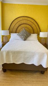 Sunlight and Seabreeze Bay Apartment