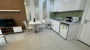 Amazon Condo, Building B, 1st floor, poolside