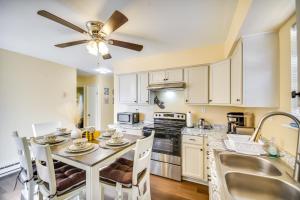 Explore and Relax! Norfolk Duplex Less Than 1 Mi to Beach