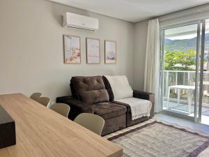 Lindo! Apartamento na Praia de Palmas - CI03J