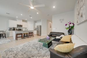 Florida Snowbird Haven with Pool! Easy I-75 Access