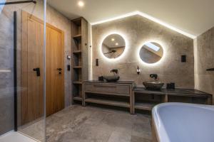 Residence Smržovka - Luxury House with Swimming Pool, Jacuzzi, Garden and BBQ