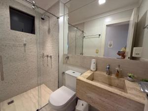 Apto totalmente FRENTE MAR, 4 quartos, alto padrão, Itapema