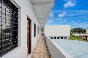 SPOT ON Hotel Royal Inn Babupet Railroad Station