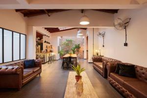 El Poblado Medellin Luxury 5BR Jacuzzi AC