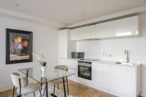 Modern One Bed Apartment on Parkway in Chelmsford City