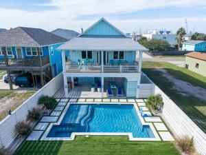 The Back Yard Heated Pool Hot Tub Views