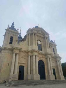 Versailles Belvedere chic loft view