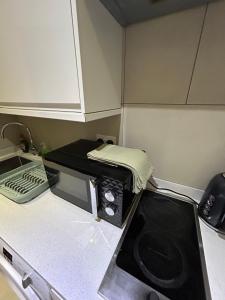 Central, Modern & Cosy Haven, Kings Cross London - Private Patio