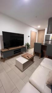 ONE, Luxury Carolina Suite