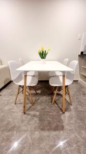 Comfortable apt in Cerro Colorado near the airport