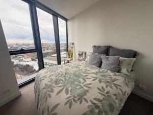 Cozy and Comfortable 2BR Apartment with master Ensuite and bathrooms