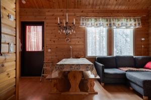 Polar Hideaway by Aavalevi