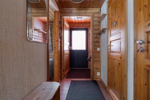 Polar Hideaway by Aavalevi