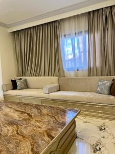 Mohandeseen, Luxury Roof Hotel