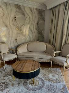 Mohandeseen, Luxury Roof Hotel