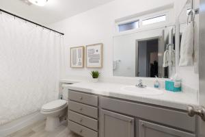 Walk to beach Great location Villa