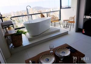 Loft Good Vibes - Banheira Vista Mar