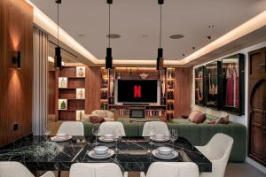 Luxury 3 bedroom with private pool and spa