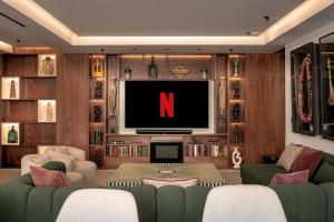 Luxury 3 bedroom with private pool and spa