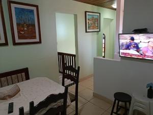 Dois quartos a cinco minutos a pé da praia do Forte