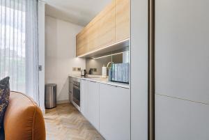 Luxury Executive Apartment At One Rosebank 1Bedroom and 1Bathroom