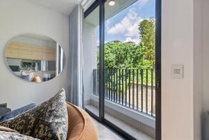 Luxury Executive Apartment At One Rosebank 1Bedroom and 1Bathroom