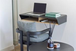 Luxury Executive Apartment At One Rosebank 1Bedroom and 1Bathroom