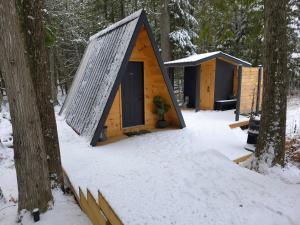 Nordik Spa Cabin - Hot Tub & Sauna - Winter Escape