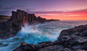 Kiama -Bed, Bathroom & Entrance