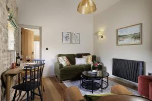 Cosy Cotswold Cottage in Bibury with parking