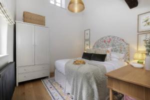 Cosy Cotswold Cottage in Bibury with parking