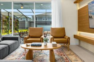 5 Bedroom 45 Bathroom Windsor Island 3822La