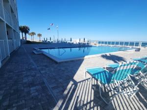 Purple Reign: A Chic, Romantic Oceanfront Getaway - Sleeps 4